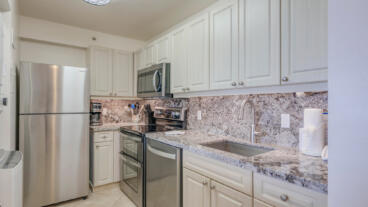 valley-isle-1209-kitchen-01