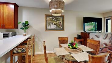 Kitchen & Dining Area