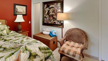 Primary Bedroom - King Bed with Seating Area